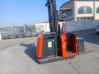 Used Forklift Truck LINDE V 11 ELEKTRO MITTELHUBKOMMISSIONIERER (13032637)