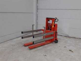 Used Forklift Truck LOGITRANS SELFR 1003 ELEKTRO HOCHHUBWAGENMANUELLELEKTRISCH (13028558) backdrop