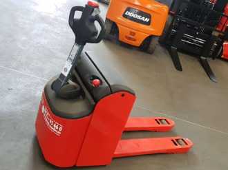 Used Forklift Truck MANITOU EP 18s ELEKTRO HOCHHUBWAGENDEICHSEL (13069852) backdrop
