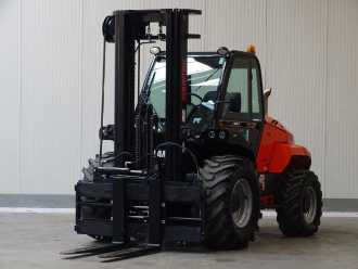 Used Forklift Truck MANITOU M50-4D - TRIPLEX- 4x4 DIESEL GELAENDESTAPLER (12919147) backdrop