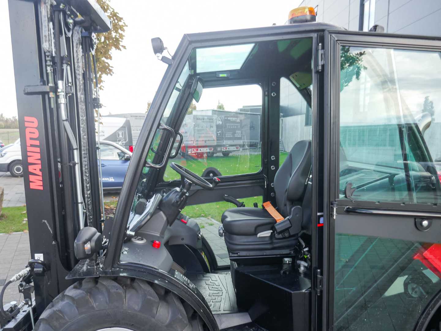Used Forklift Truck MANITOU MC 30-4 DIESEL GELAENDESTAPLER (12947479)