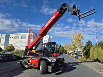 Used Forklift Truck MANITOU MRT 2660 Vision + AC DIESEL TELESKOPARMSTAPLER (13069830) backdrop