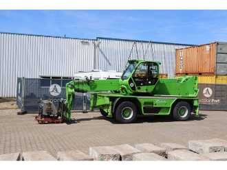 Used Forklift Truck MERLO ROTO 60.24MCSS DIESEL TELESKOPARMSTAPLER (13062955) backdrop