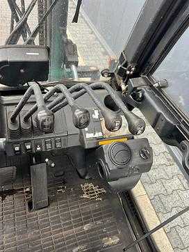 Used Forklift Truck MITSUBISHI FG40NT GAS VIERRADFRONTSTAPLER (13065256)