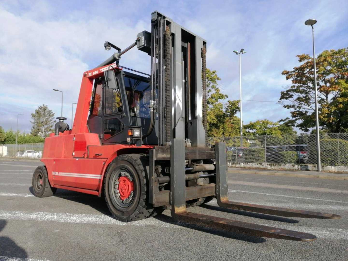 Used Forklift Truck MORA M180C GAS VIERRADFRONTSTAPLER (12905398)