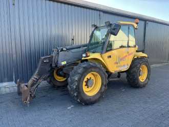 Used Forklift Truck NEW_HOLLAND LM640 DIESEL TELESKOPARMSTAPLER (13074888) backdrop