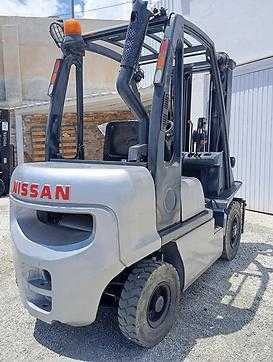 Used Forklift Truck NISSAN FD30 DIESEL VIERRADFRONTSTAPLER (13051301)