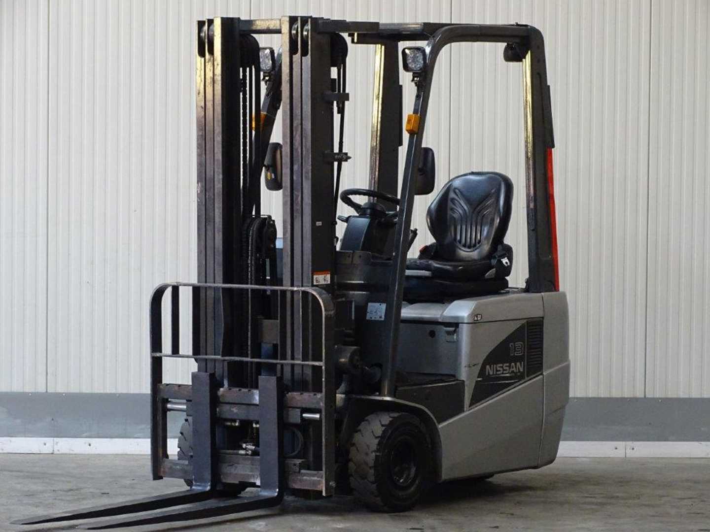 Used Forklift Truck NISSAN S1N1L13Q - TRIPLEX ELEKTRO DREIRADFRONTSTAPLER (13041405)
