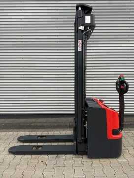 Used Forklift Truck NOBLE PS16L TX5300 ELEKTRO HOCHHUBWAGENDEICHSEL (13070532) backdrop