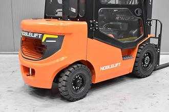 Used Forklift Truck NOBLELIFT CPCD25 3300 DIESEL VIERRADFRONTSTAPLER (13072861)