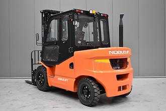 Used Forklift Truck NOBLELIFT CPCD50 5500 DIESEL VIERRADFRONTSTAPLER (13072870) backdrop