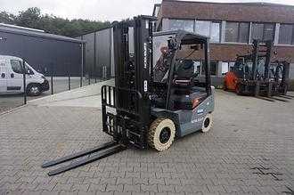 Used Forklift Truck NOBLELIFT CPD 18 - Triplex - Neu ELEKTRO VIERRADFRONTSTAPLER (13064973) backdrop