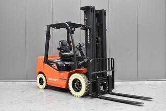 Used Forklift Truck NOBLELIFT CPD25 A ELEKTRO VIERRADFRONTSTAPLER (13072373)