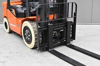 Used Forklift Truck NOBLELIFT CPD38 A 3300 ELEKTRO VIERRADFRONTSTAPLER (13072848)