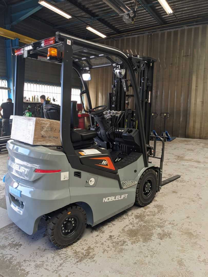 Used Forklift Truck NOBLELIFT chariot élévateur à fourches ELEKTRO VIERRADFRONTSTAPLER (13067932)