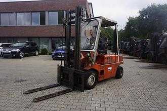 Used Forklift Truck OK V 30 - Dieselstapler DIESEL VIERRADFRONTSTAPLER (13063623) backdrop