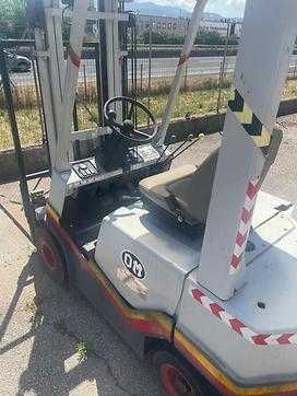 Used Forklift Truck OM D120CL DIESEL VIERRADFRONTSTAPLER (12983032) backdrop