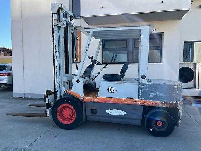 Used Forklift Truck OM DI50C/500 DIESEL VIERRADFRONTSTAPLER (13075011)