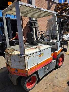 Used Forklift Truck OM E 35 N ELEKTRO VIERRADFRONTSTAPLER (12978769)