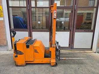 Used Forklift Truck OMG 710FS ELEKTRO HOCHHUBWAGENDEICHSEL (13023431) backdrop