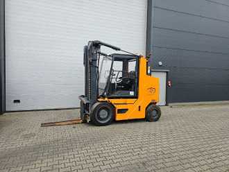 Used Forklift Truck RMF KSBL80G - Kissing Forks GAS VIERRADFRONTSTAPLER (13006634) backdrop