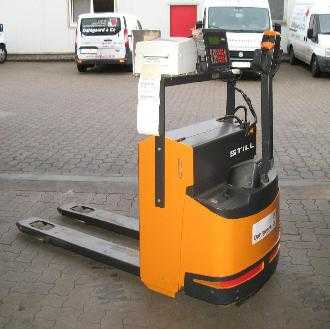 Used Forklift Truck STILL EGU 20 mit Waage und Drucker ELEKTRO NIEDERHUBWAGENDEICHSEL (6656526) backdrop