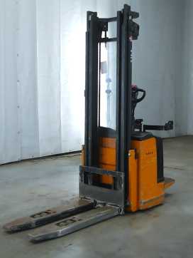 Used Forklift Truck STILL EGV-S14 ELEKTRO HOCHHUBWAGENDEICHSEL (13034823) backdrop