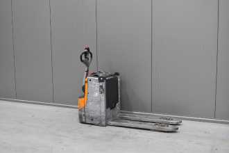 Used Forklift Truck STILL EXU-H 18 /55083/ ELEKTRO HOCHHUBKOMMISSIONIERER (12956746) backdrop