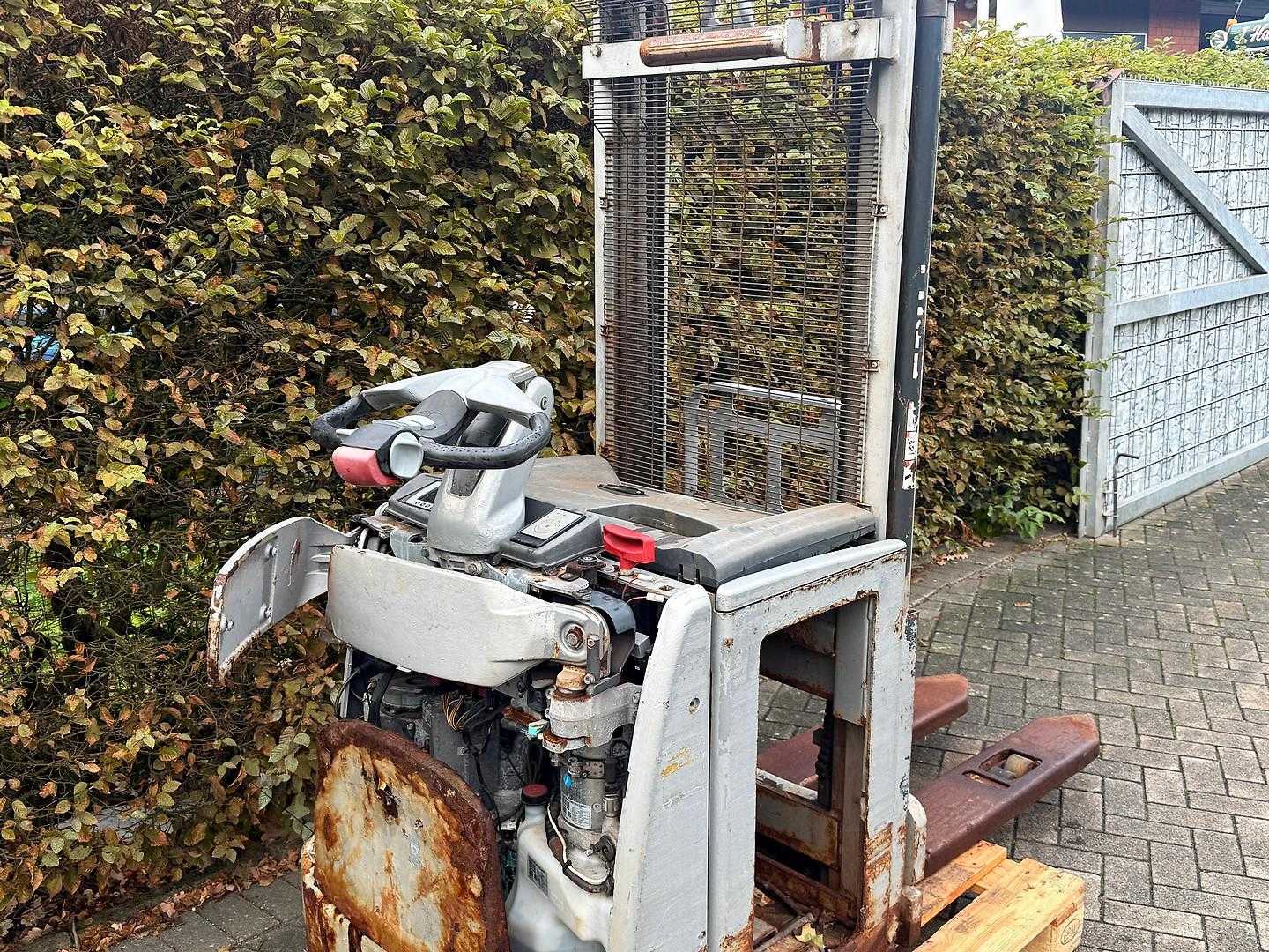 Used Forklift Truck STILL EXV-SF 14 Ersatzteilträger 2 Stück, ein Preis ELEKTRO HOCHHUBWAGENDEICHSEL (13072825)