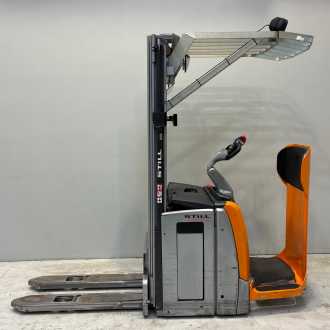 Used Forklift Truck STILL EXV-SF14 ELEKTRO HOCHHUBWAGENFAHRERSTAND (13059411) backdrop