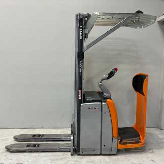 Used Forklift Truck STILL EXV-SF14I ELEKTRO HOCHHUBWAGENFAHRERSTAND (13039783) backdrop