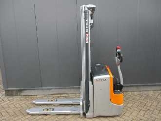 Used Forklift Truck STILL EXV14C ELEKTRO HOCHHUBWAGENDEICHSEL (13050458) backdrop