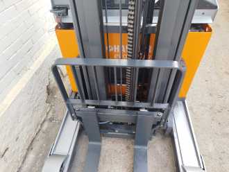 Used Forklift Truck STILL FM-X 17 ELEKTRO SCHUBMASTSTAPLER (13067338)