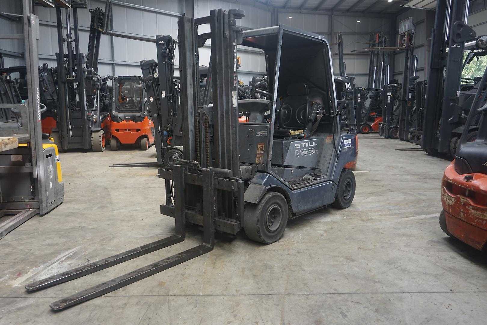 Used Forklift Truck STILL R 70-30 - Triplex - 2.819 Stunden DIESEL VIERRADFRONTSTAPLER (13053331)