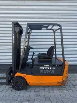 Used Forklift Truck STILL R20-18 ELEKTRO DREIRADFRONTSTAPLER (13074506) backdrop
