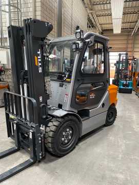 Used Forklift Truck STILL RCD25PLUS DIESEL VIERRADFRONTSTAPLER (12940506) backdrop