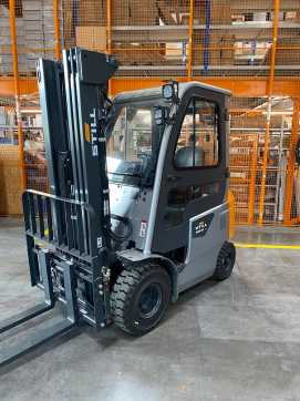 Used Forklift Truck STILL RCE20P_LI-ION ELEKTRO VIERRADFRONTSTAPLER (12954761) backdrop