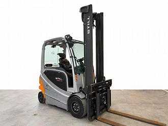 Used Forklift Truck STILL RX 60-30 ELEKTRO VIERRADFRONTSTAPLER (13056052) backdrop