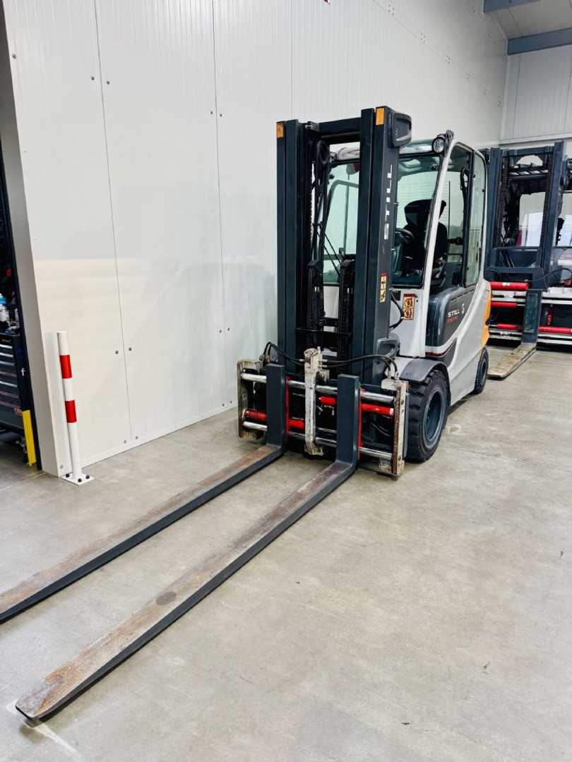 Used Forklift Truck STILL RX 60-50 Triplex ELEKTRO VIERRADFRONTSTAPLER (13071230)