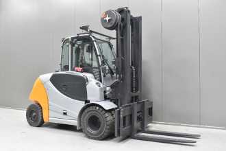 Used Forklift Truck STILL RX 70-80 /54486/ DIESEL VIERRADFRONTSTAPLER (13075569) backdrop