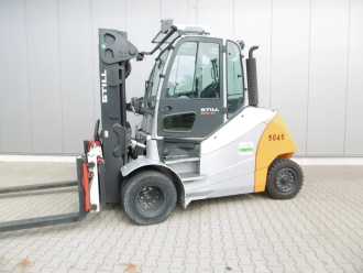 Used Forklift Truck STILL RX 70-80 / 7343 DIESEL VIERRADFRONTSTAPLER (12946537) backdrop