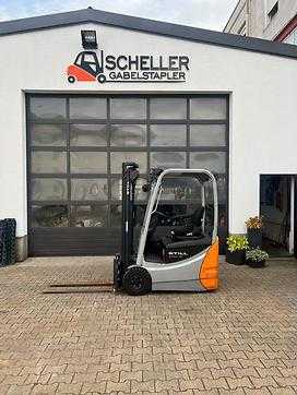 Used Forklift Truck STILL RX50-13 ELEKTRO DREIRADFRONTSTAPLER (13070410) backdrop