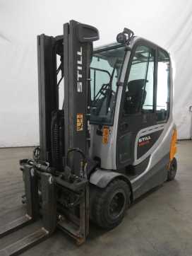 Used Forklift Truck STILL RX60-35 ELEKTRO VIERRADFRONTSTAPLER (13069809) backdrop
