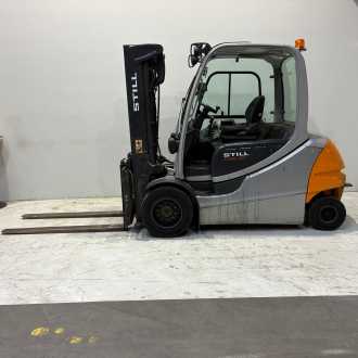Used Forklift Truck STILL RX60-50 ELEKTRO VIERRADFRONTSTAPLER (13074382) backdrop