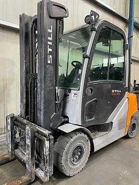 Used Forklift Truck STILL RX70-30H DIESEL VIERRADFRONTSTAPLER (13029632) backdrop