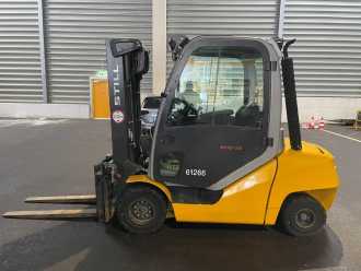 Used Forklift Truck STILL RX70-35 DIESEL VIERRADFRONTSTAPLER (13042580) backdrop