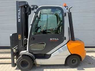 Used Forklift Truck STILL RX70-35 ELEKTRO VIERRADFRONTSTAPLER (13057396) backdrop