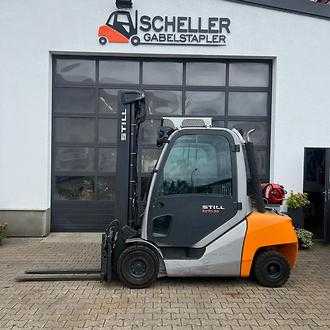 Used Forklift Truck STILL RX70-35T GAS VIERRADFRONTSTAPLER (13064394) backdrop