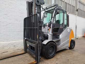 Used Forklift Truck STILL RX70-60 DIESEL VIERRADFRONTSTAPLER (13067373) backdrop