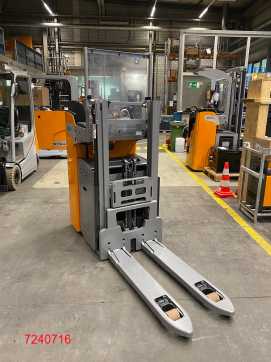 Used Forklift Truck STILL SXD20 ELEKTRO HOCHHUBWAGENFAHRERSTAND (12985647)